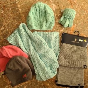 Women's bundle hats scarf gloves lot